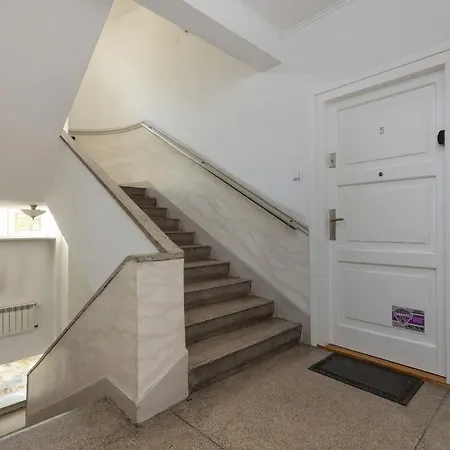 Cosy With Parking In The Centre By Renters * Warsaw