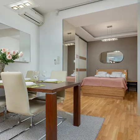 Cosy With Parking In The Centre By Renters *